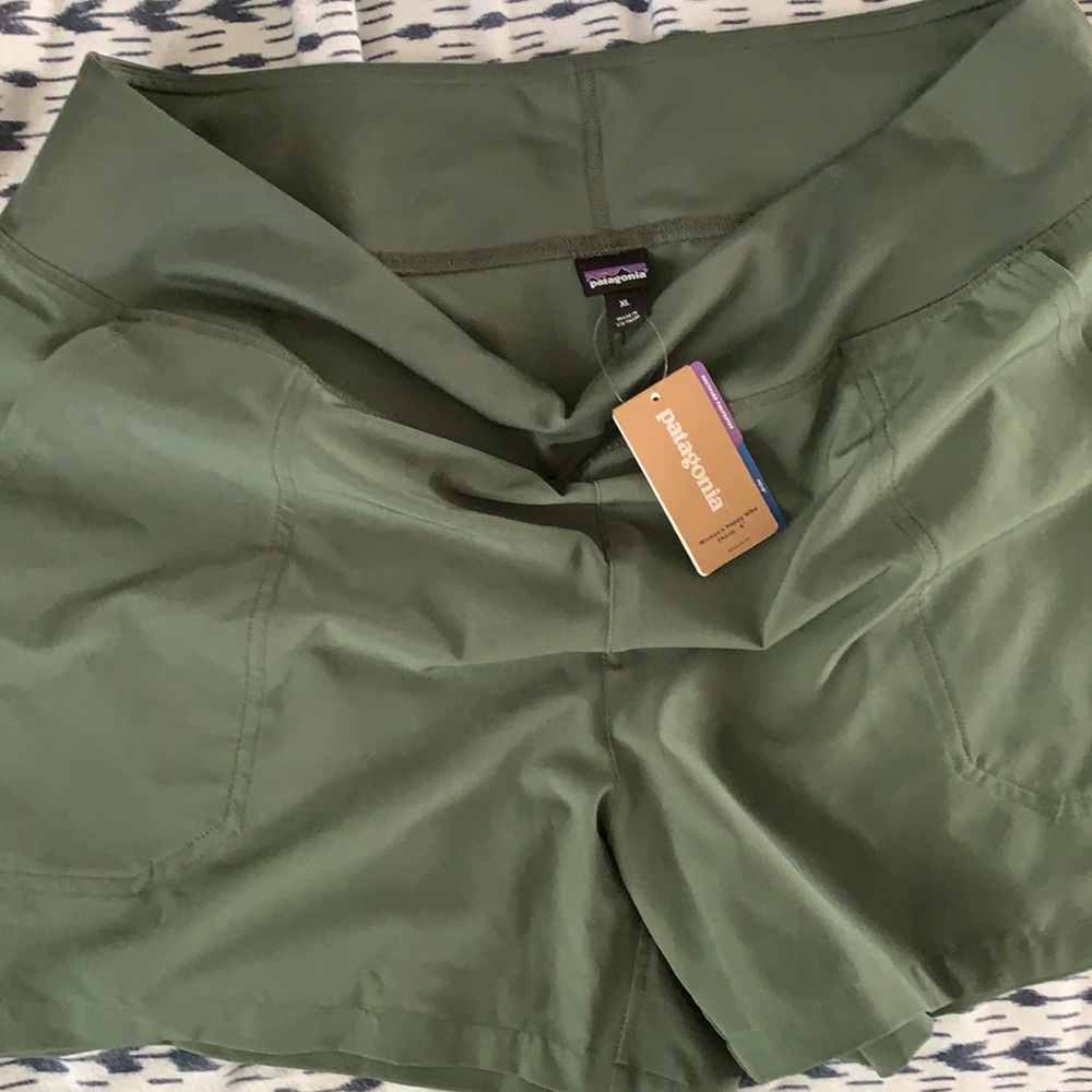Patagonia Happy Hike Shorts - 4” - NWT